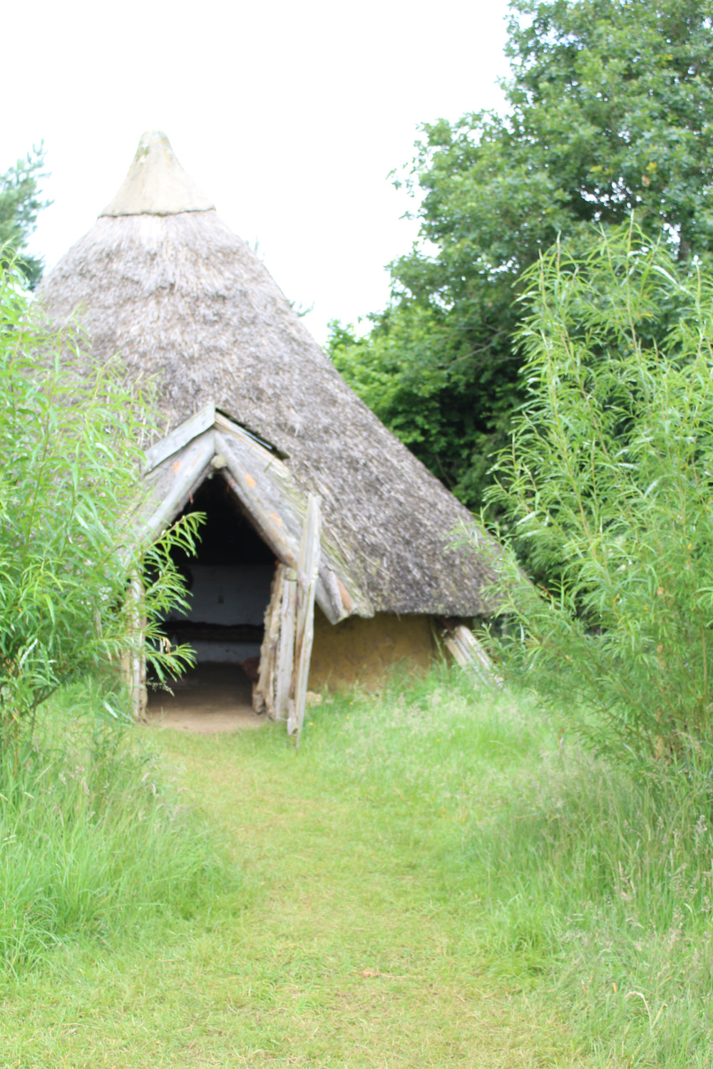 Dens and Sacred Boundaries